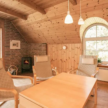 Three-bedroom In 1 *