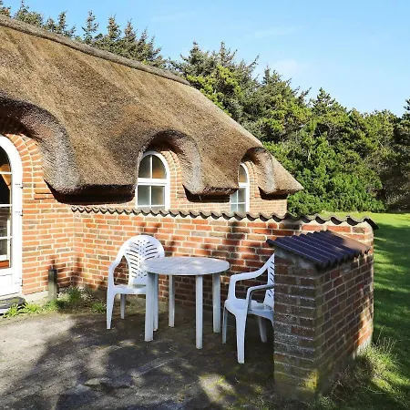 Three-bedroom In 1 * Lokken